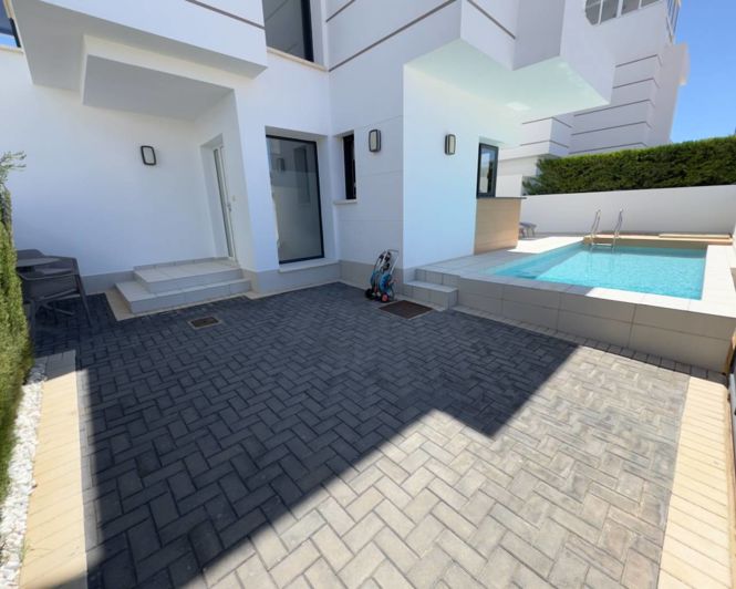 Image No.33-3 Bed Villa for sale