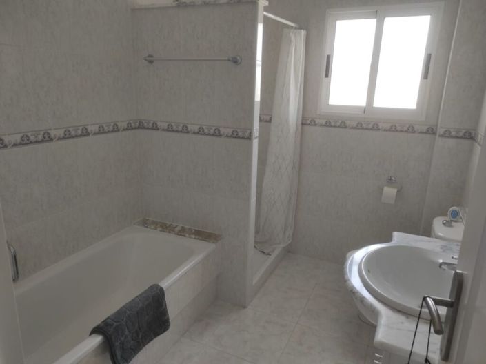 Image No.11-3 Bed Villa for sale