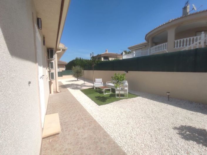 Image No.18-3 Bed Villa for sale