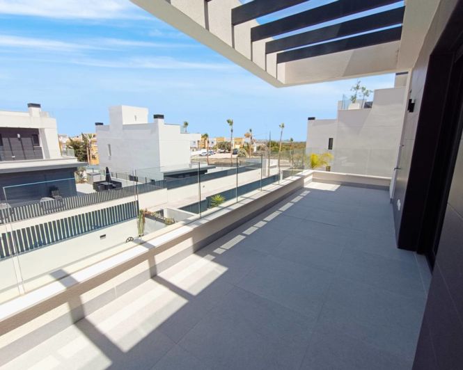 Image No.28-3 Bed Villa for sale