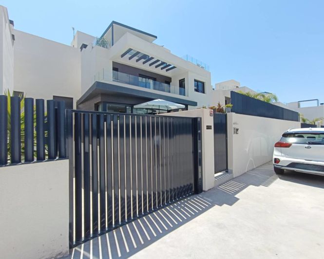 Image No.41-3 Bed Villa for sale