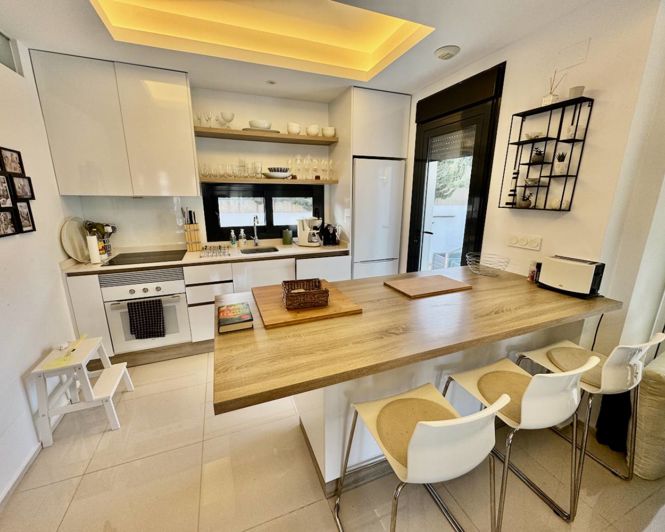 Image No.4-3 Bed Villa for sale