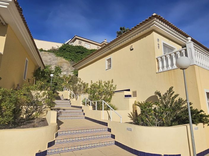 Image No.1-3 Bed Apartment for sale