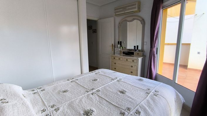 Image No.18-3 Bed Villa for sale