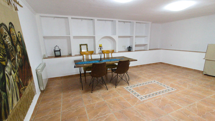 Image No.42-5 Bed Villa for sale