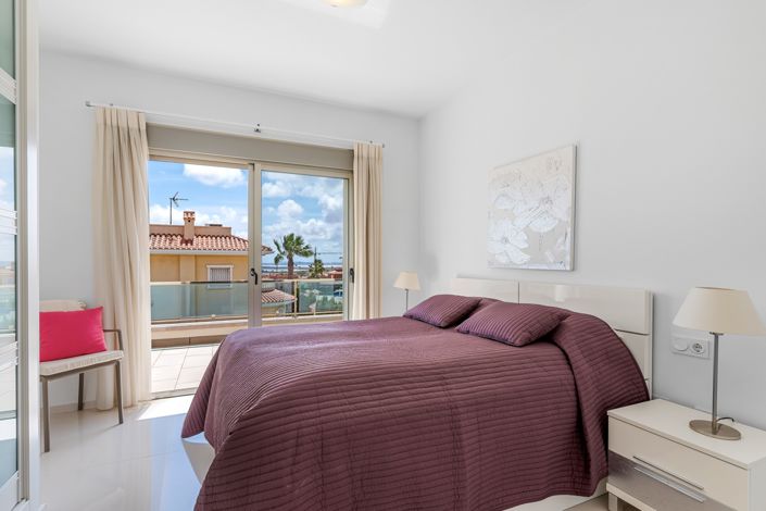 Image No.25-4 Bed Villa for sale