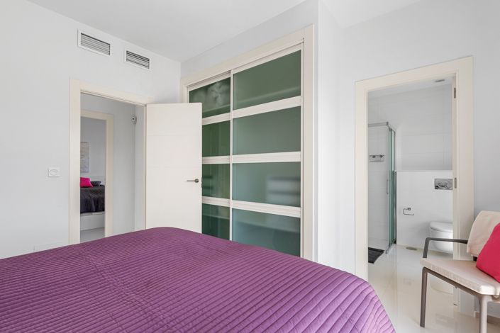 Image No.27-4 Bed Villa for sale