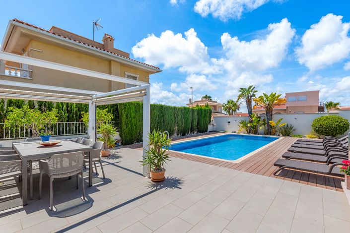 Image No.30-4 Bed Villa for sale