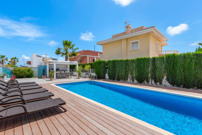 Image No.36-4 Bed Villa for sale