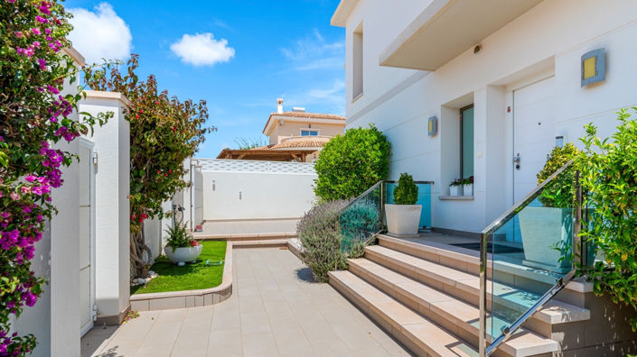 Image No.40-4 Bed Villa for sale