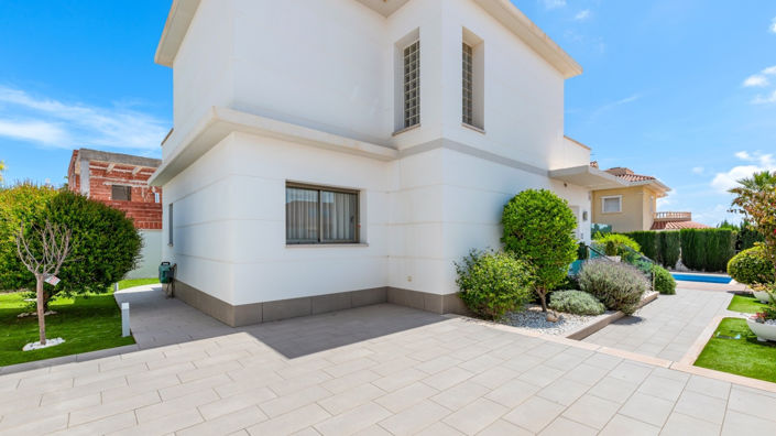 Image No.41-4 Bed Villa for sale