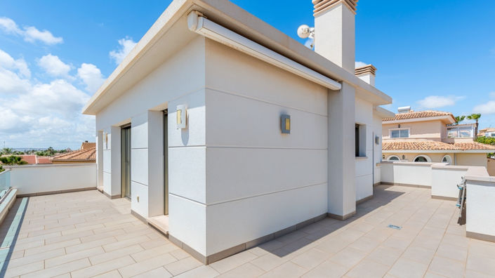 Image No.48-4 Bed Villa for sale