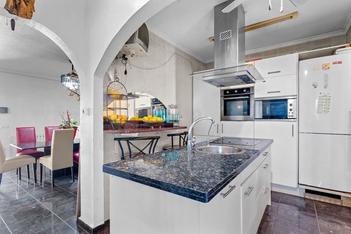 Image No.10-4 Bed Villa for sale