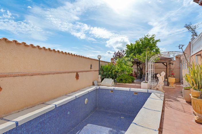 Image No.34-4 Bed Villa for sale