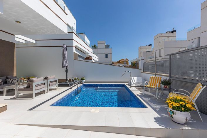 Image No.2-3 Bed Villa for sale