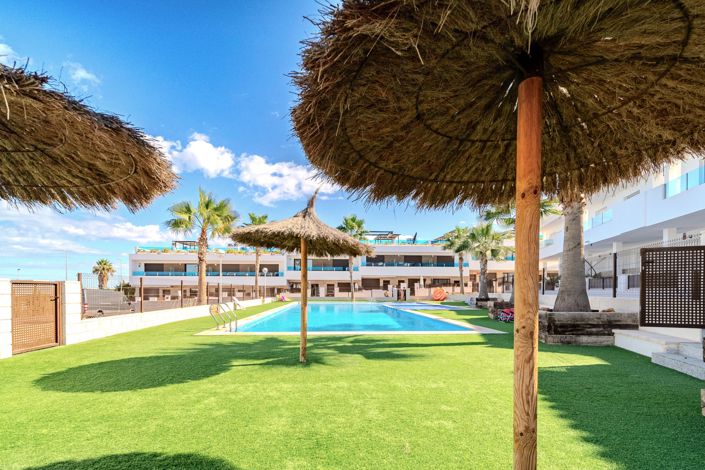 Image No.26-3 Bed Townhouse for sale