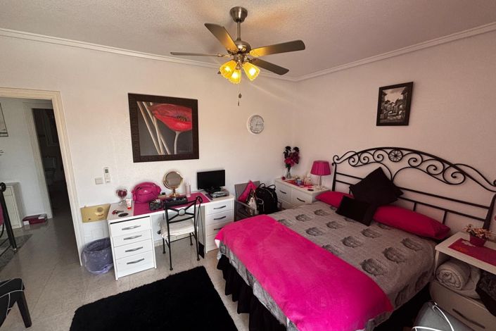 Image No.10-3 Bed Townhouse for sale