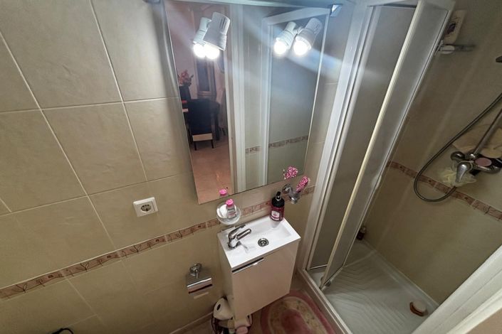 Image No.9-3 Bed Townhouse for sale