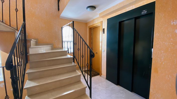 Image No.39-4 Bed Apartment for sale