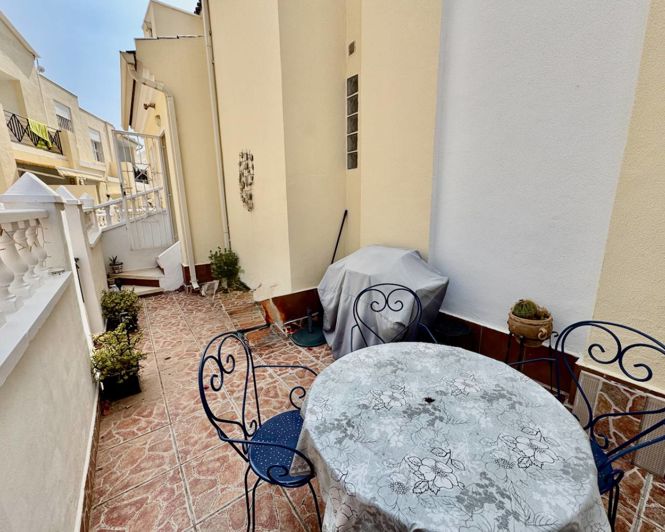 Image No.22-3 Bed Townhouse for sale