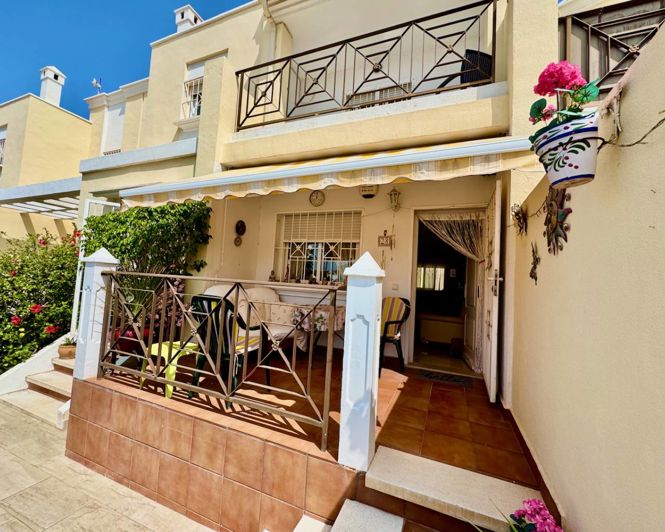 Image No.24-3 Bed Townhouse for sale