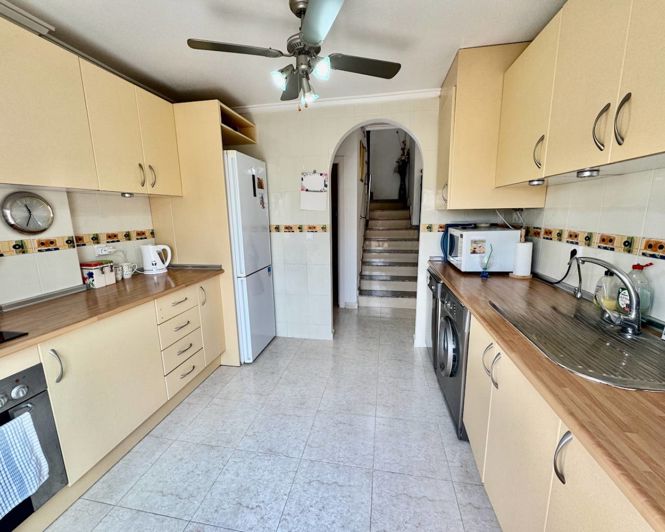 Image No.8-3 Bed Townhouse for sale