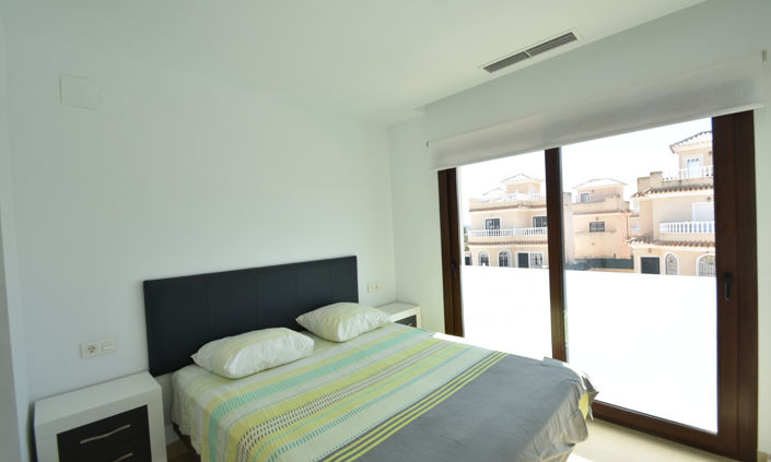 Image No.18-3 Bed Villa for sale