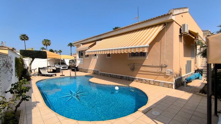 Image No.1-3 Bed Villa for sale
