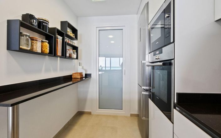 Image No.10-3 Bed Apartment for sale