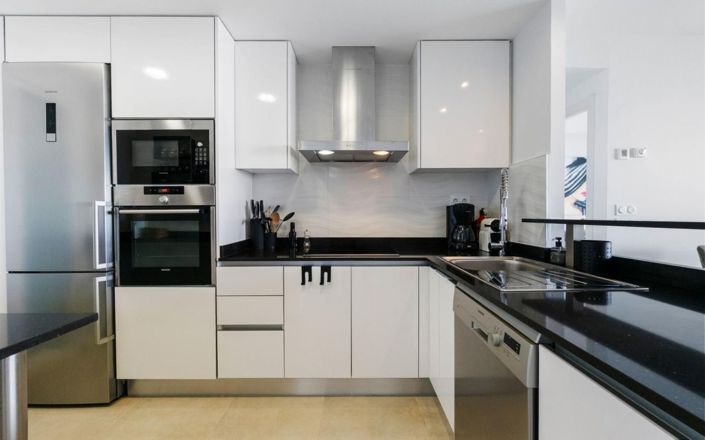 Image No.8-3 Bed Apartment for sale