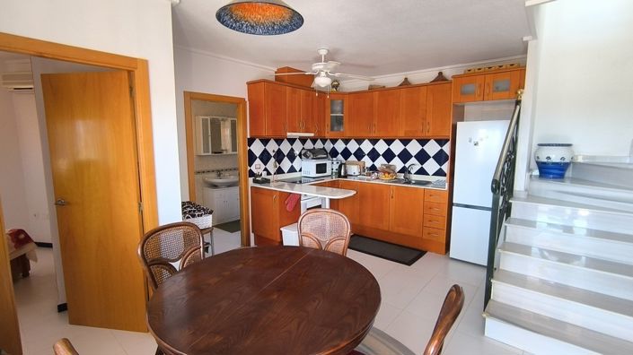 Image No.9-3 Bed Townhouse for sale