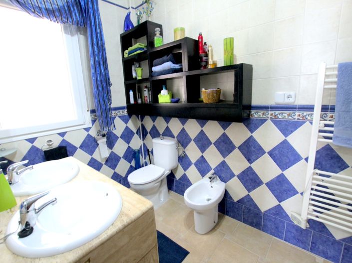 Image No.19-3 Bed Villa for sale