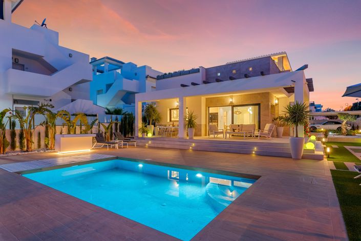 Image No.51-3 Bed Villa for sale