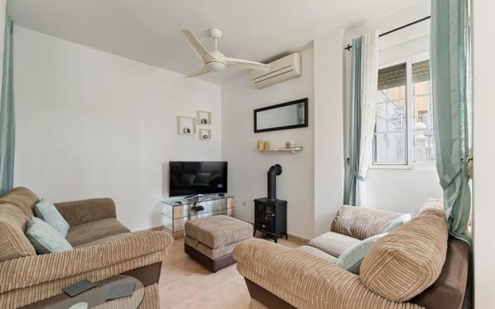 Image No.5-3 Bed Quad for sale