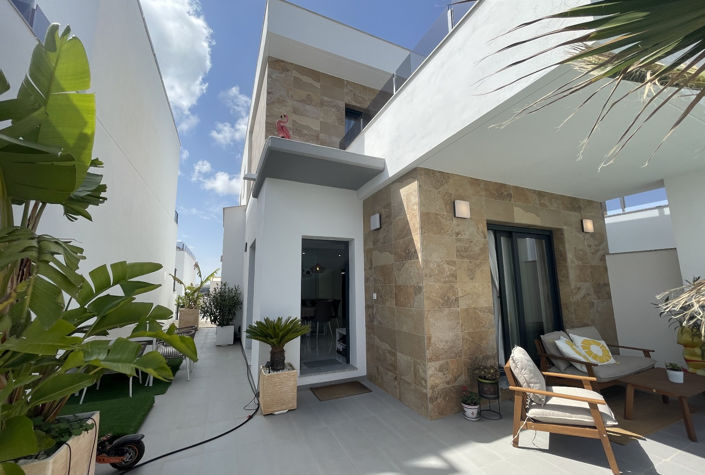 Image No.1-3 Bed Villa for sale