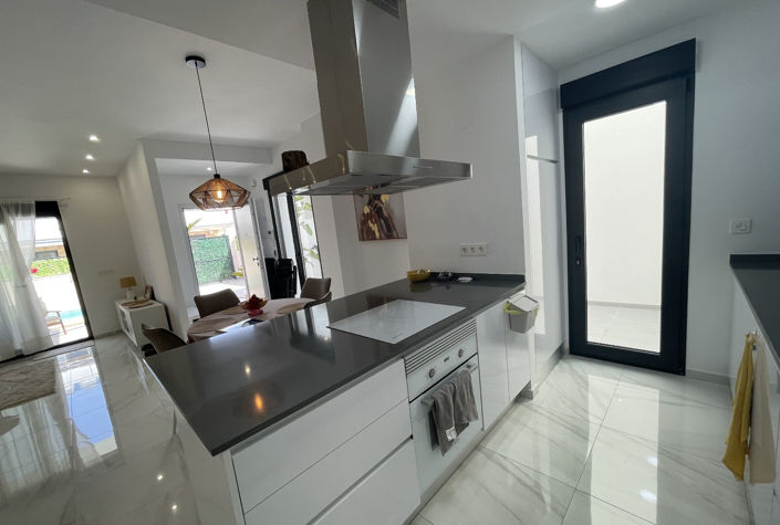 Image No.12-3 Bed Villa for sale