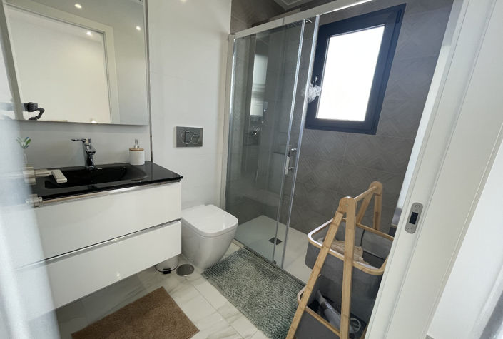 Image No.27-3 Bed Villa for sale