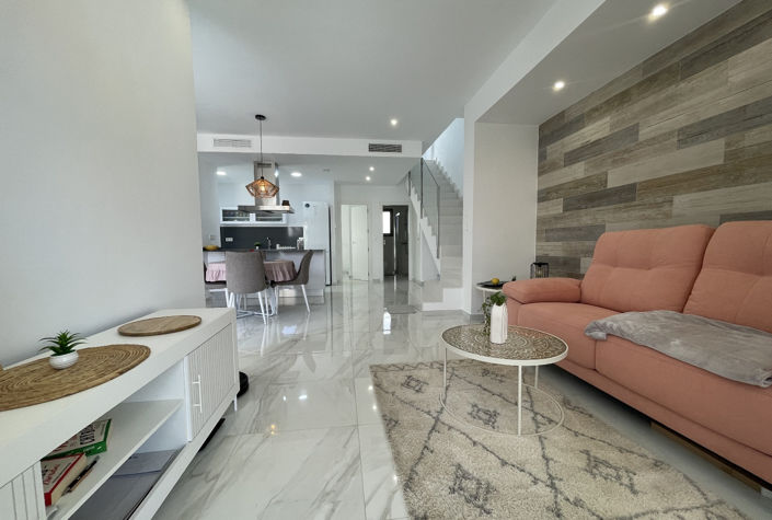 Image No.4-3 Bed Villa for sale