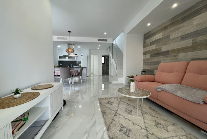 Image No.6-3 Bed Villa for sale