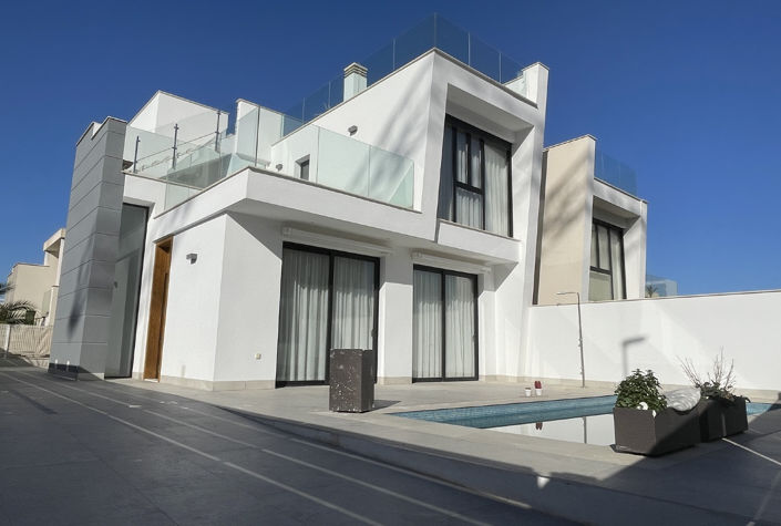 Image No.1-3 Bed Villa for sale