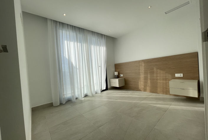 Image No.14-3 Bed Villa for sale