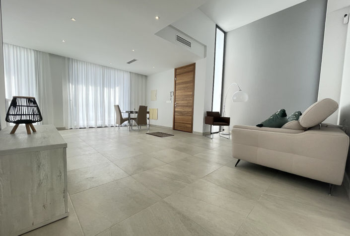 Image No.2-3 Bed Villa for sale