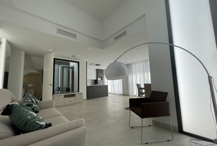 Image No.3-3 Bed Villa for sale