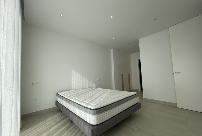 Image No.7-3 Bed Villa for sale