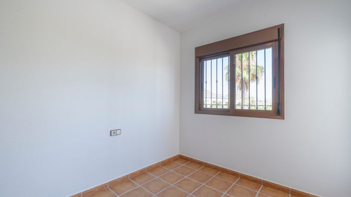 Image No.14-3 Bed Property for sale