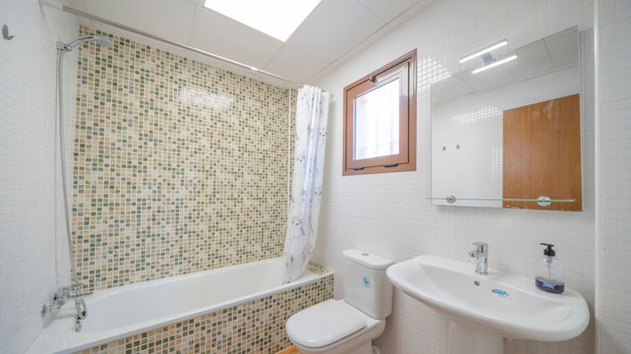 Image No.15-3 Bed Property for sale