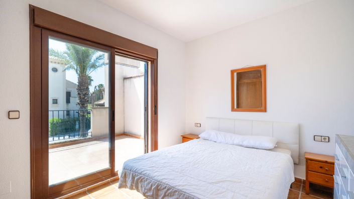 Image No.19-3 Bed Property for sale