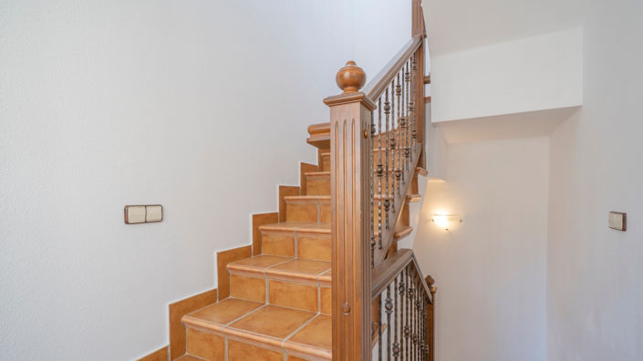 Image No.29-3 Bed Property for sale