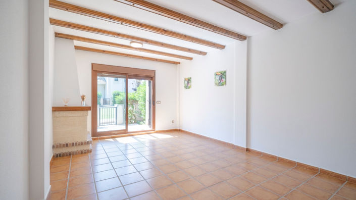 Image No.5-3 Bed Property for sale