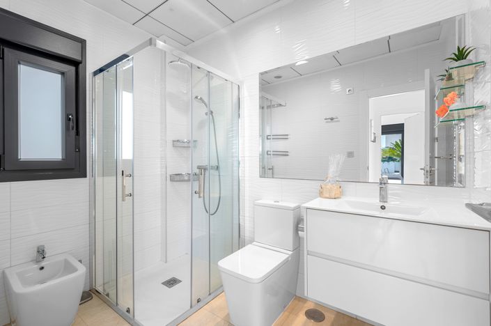 Image No.20-3 Bed Villa for sale